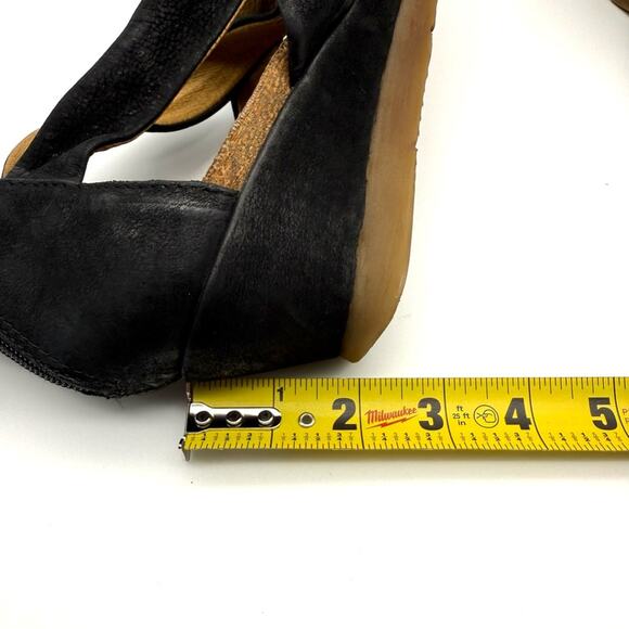 Miz Mooz Black Mika Wedge Sandal Nubuck Leather EU 40 - Picture 11 of 15